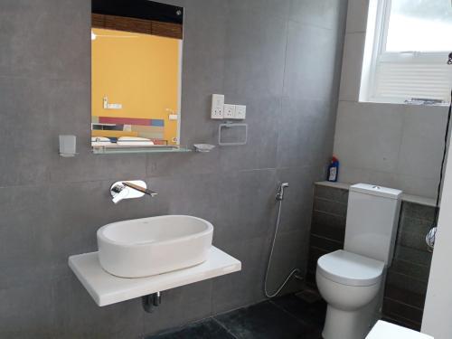 whatsapp_image_2023-10-17_at_22